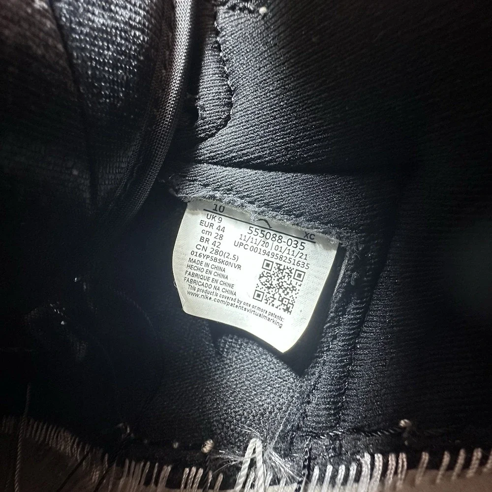 Jordan as sneakers securely